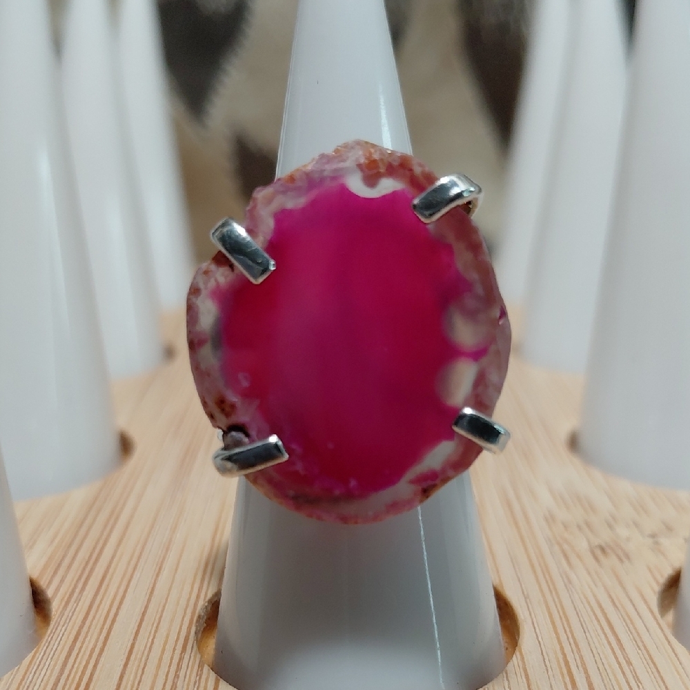 Elegant Pink Agate Silver Ring